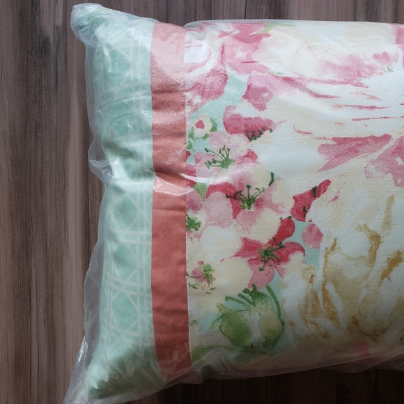 Waverly Floral & Light Aqua Geometric Pattern Accent Pillow NWT - Picture 6 of 9